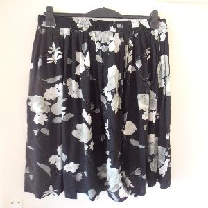 Ladies Skirt