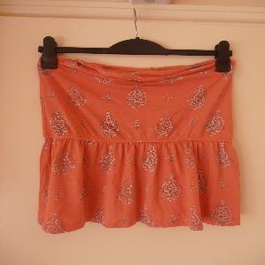 Salmon coloured top